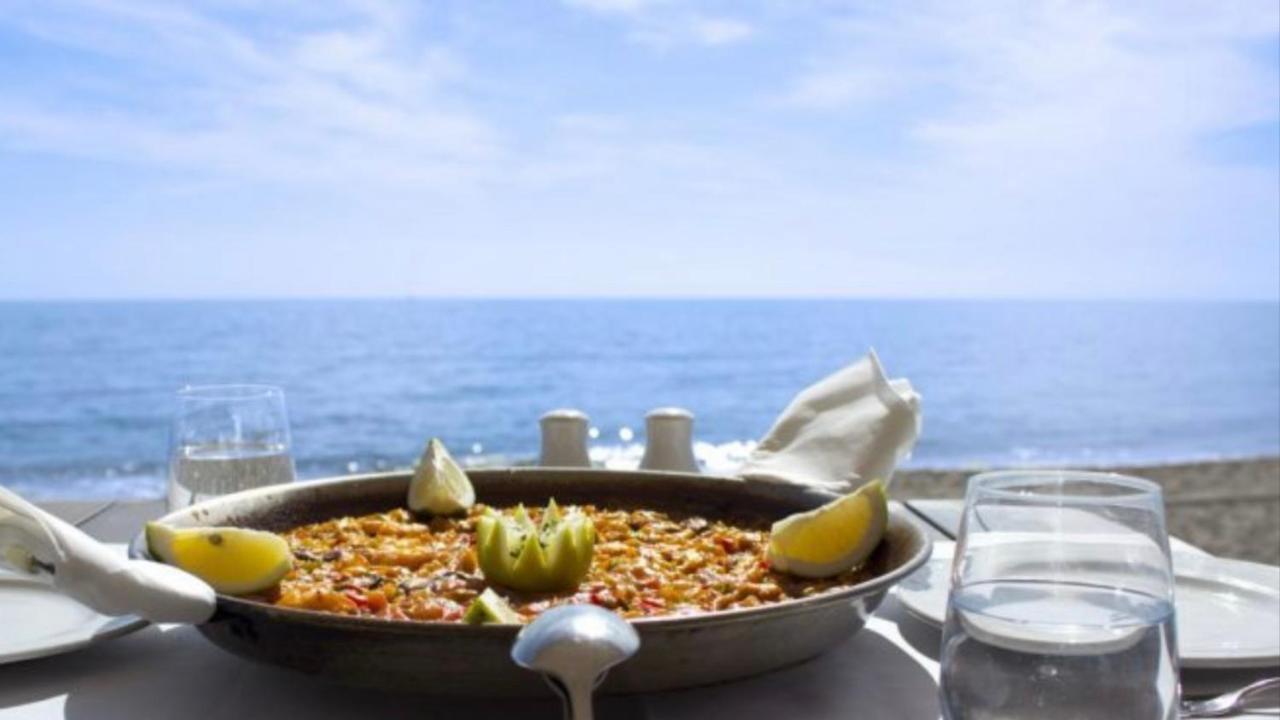 Marbella Beachfront - Beachside Apartment With Stunning Sea Views Eksteriør billede