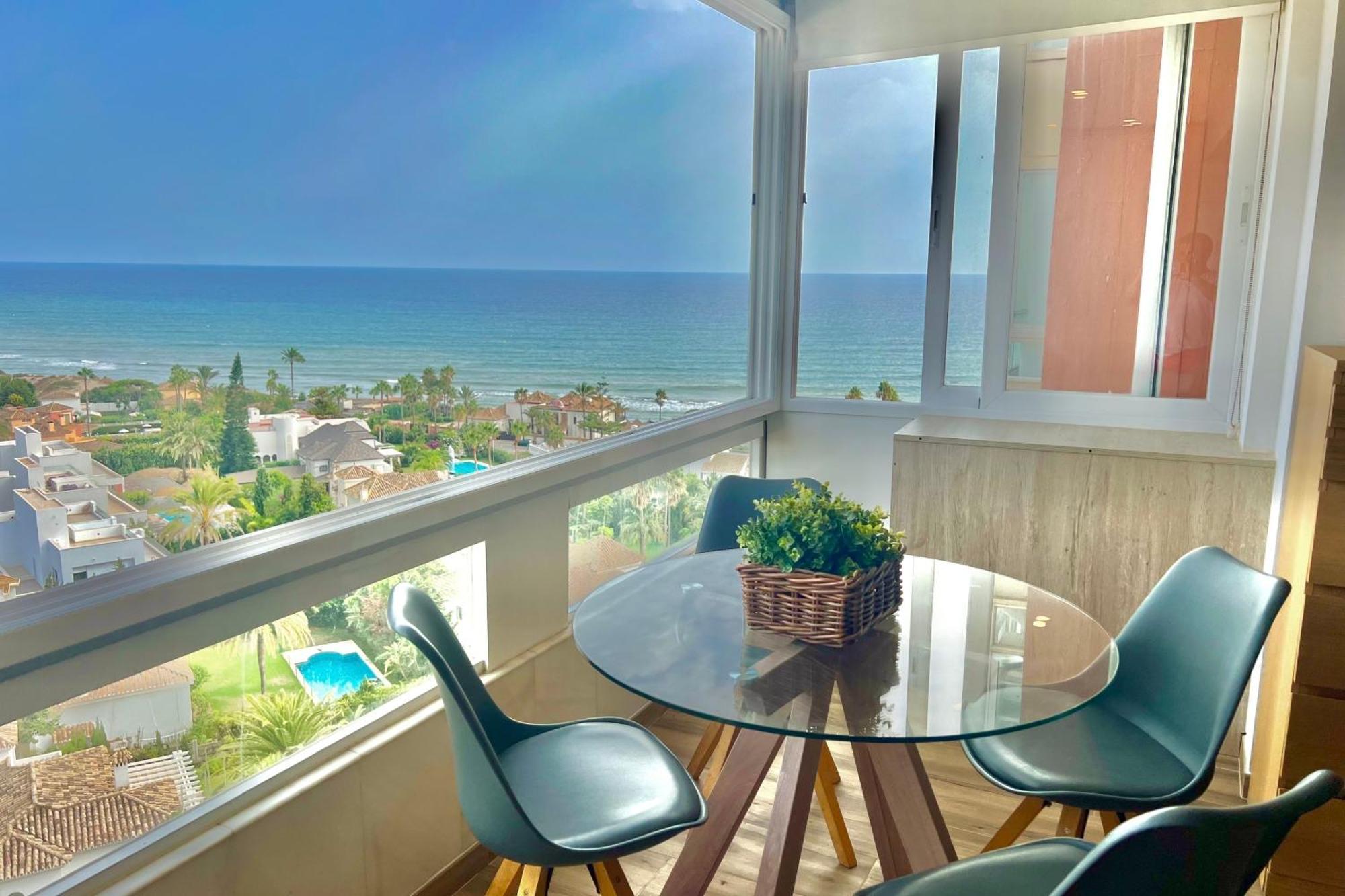 Marbella Beachfront - Beachside Apartment With Stunning Sea Views Eksteriør billede